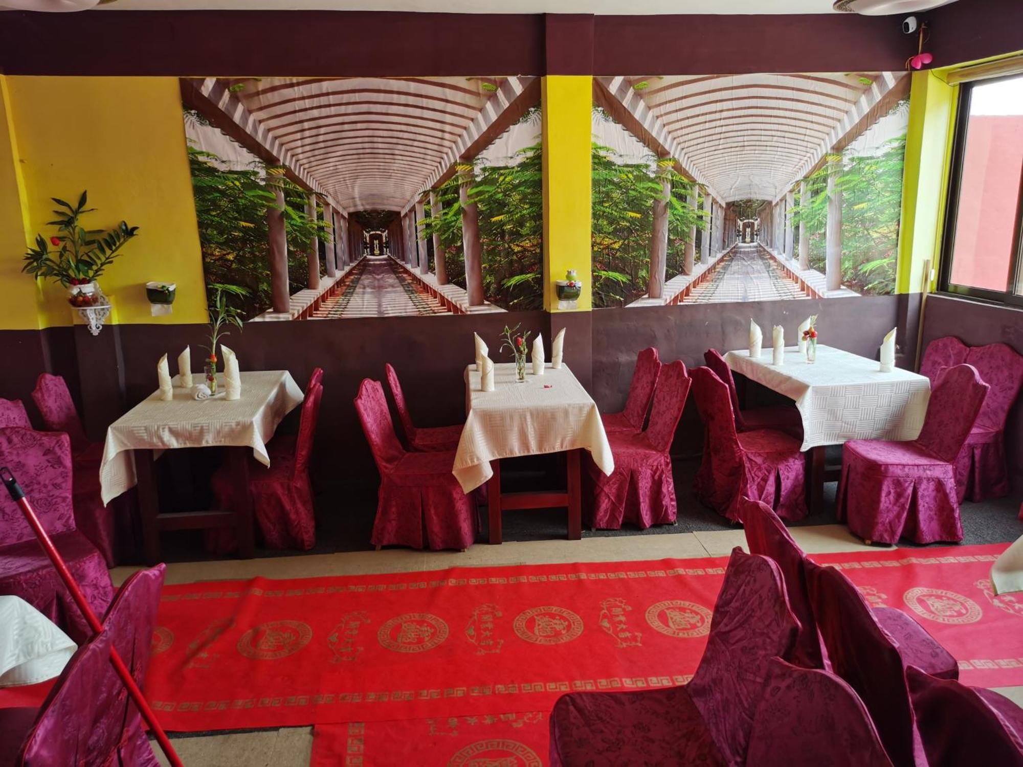 Hongyuanprimierhotel Accra Exterior photo